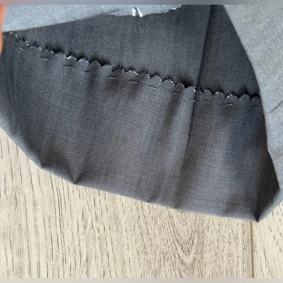 Dkny Gray Men Suit with Notched Lapels, 100% wool, size 42R, pants 34/29